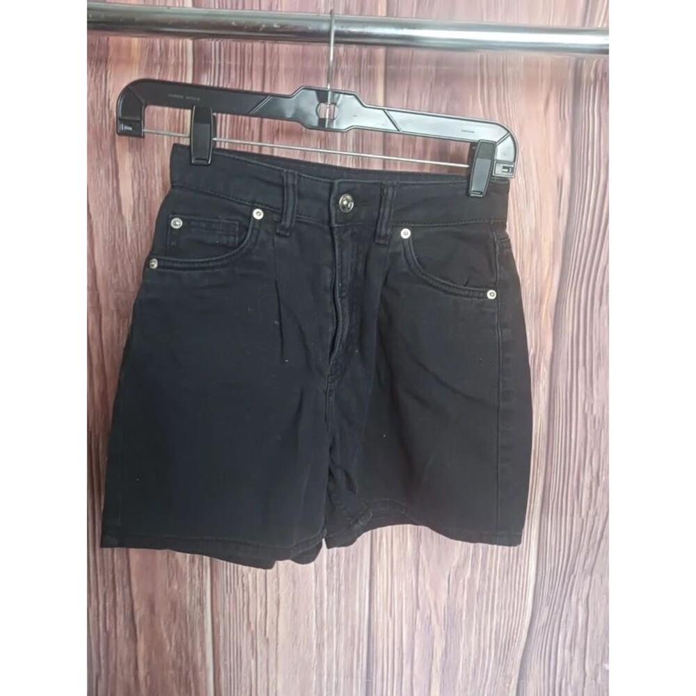 Divided black denim shorts size 0
